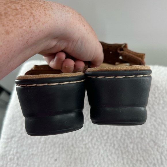 Clarks Bendables Lexi Brown Open Toe Slip On Sandals - Picture 6 of 7